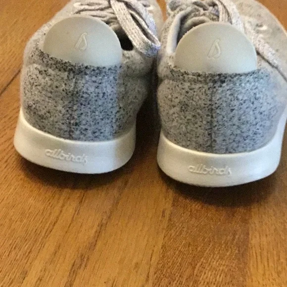 Woman’s allbirds grey with black flecks wool pipers. Size 7. Gently worn. - Picture 5 of 7